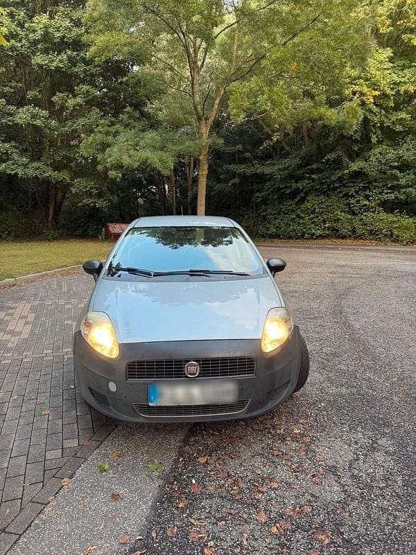 Silber Gebraucht 2009 Fiat Punto Kleinwagen | 1.050 € (Guter Preis) - Bild 1/4