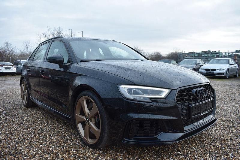 Gebraucht Audi RS3 Sport 400 PS (294 kW) 2019 Mythosschwarz Limousine