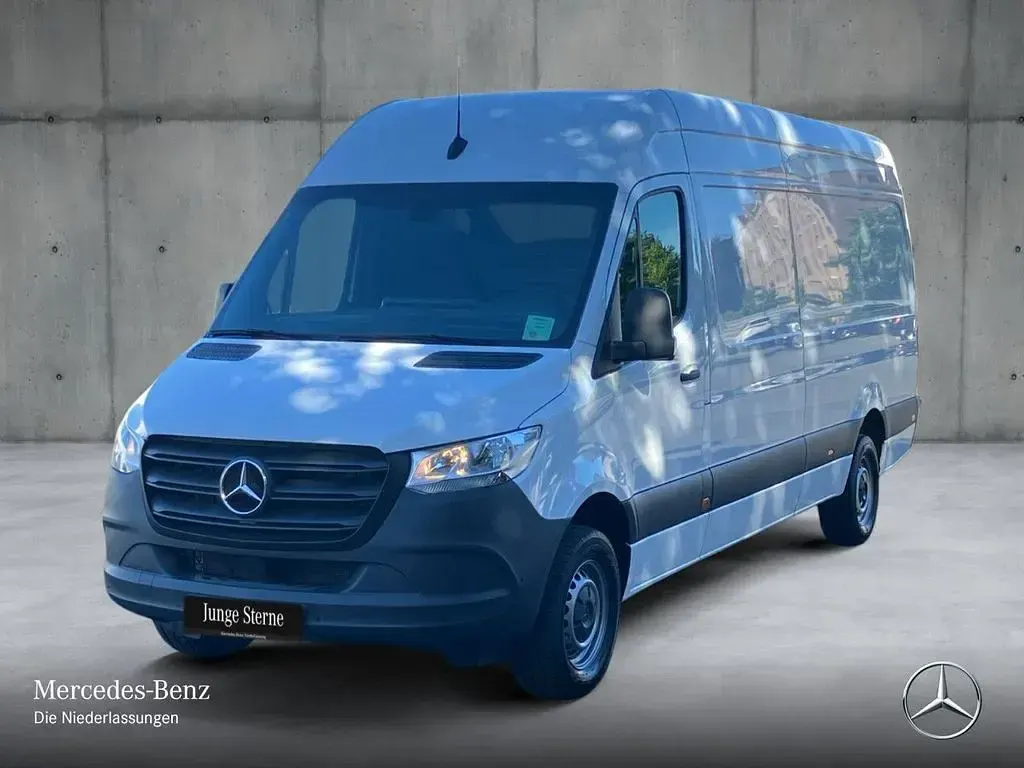 Second-hand Mercedes Sprinter 170 CP (125 kW) 2024 Alb Van