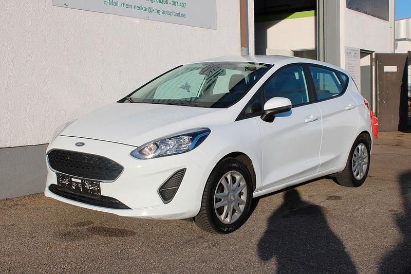 Weiß Gebraucht 2021 Ford Fiesta Cool & Connect Limousine | 6.390 € (Superpreis) - Bild 1/4