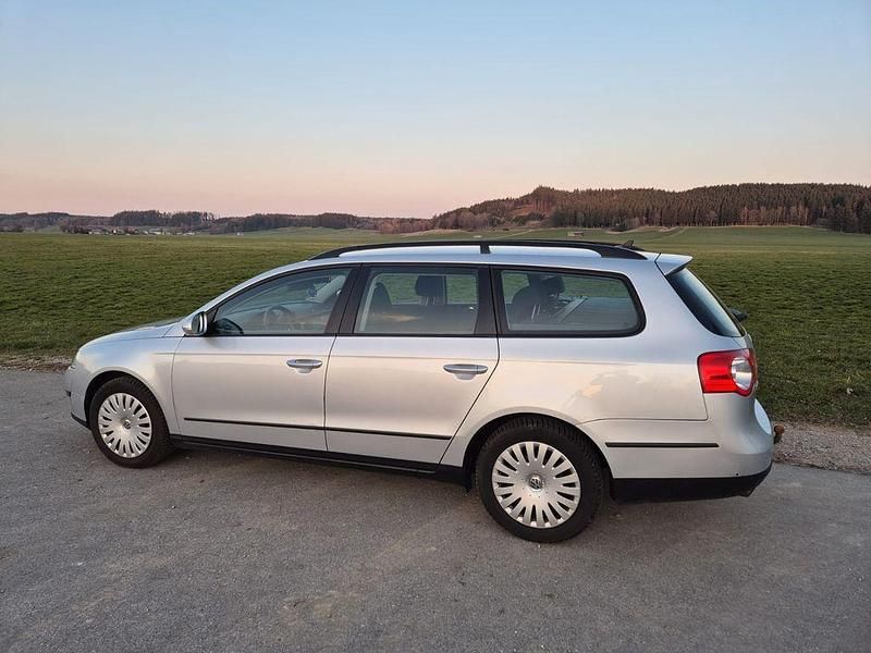 Gebraucht VW Passat 122 PS (89 kW) 2008 Silber Limousine