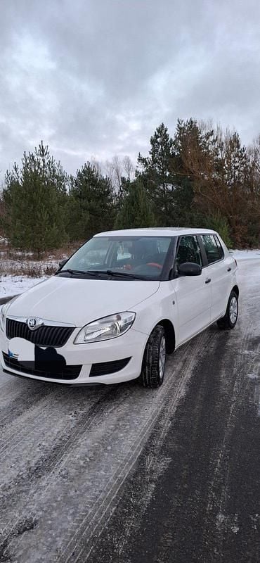 Weiß Gebraucht 2014 Skoda Fabia Kleinwagen | 3.000 € (Superpreis) - Bild 1/4