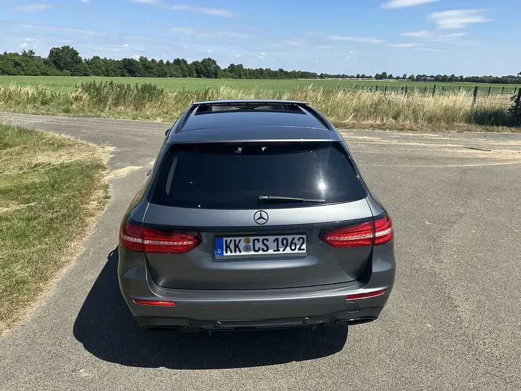 Gebraucht Mercedes E350 AMG line 258 PS (189 kW) 2017 Grau Limousine