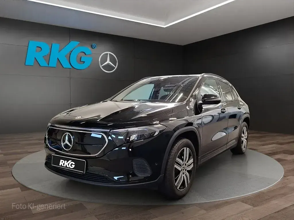 Gebraucht Mercedes EQA300 Progressive 167 kW (228 PS) 2023 Schwarz SUV
