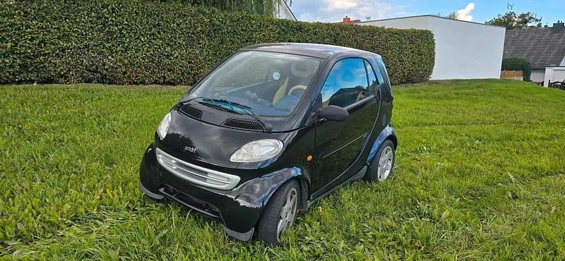 Schwarz Gebraucht 1999 Smart ForTwo Coupé Kleinwagen | 1.250 € (Guter Preis) - Bild 1/4