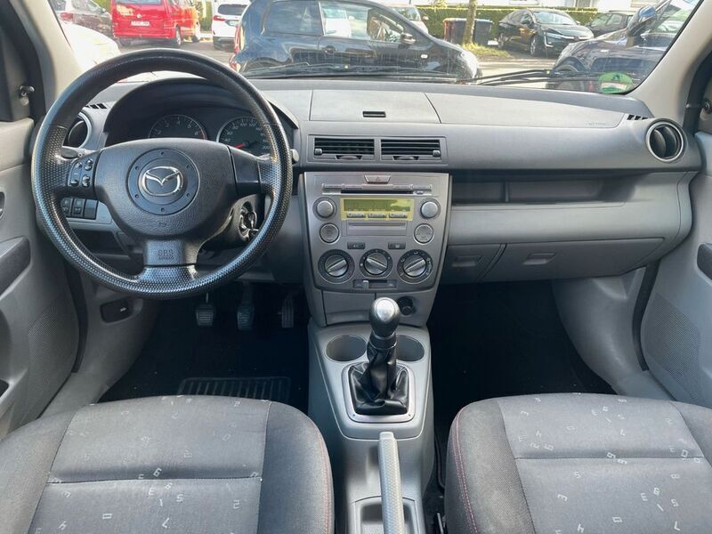 Gebraucht Mazda 2 Exclusive 80 PS (58 kW) 2003 Blau Limousine