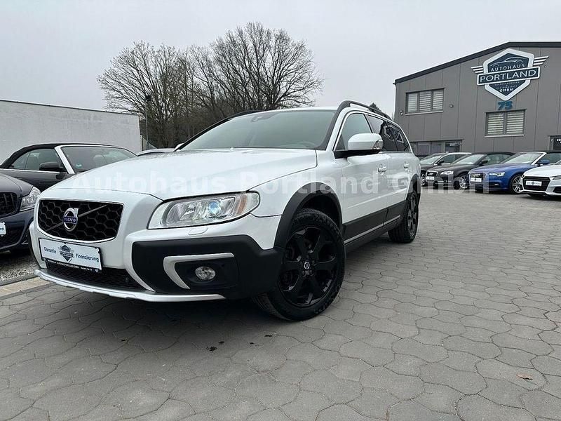 Crystal white pearl / metallic Gebraucht 2015 Volvo XC70 Summum SUV | 19.999 € (Etwas zu teuer) - Bild 1/4