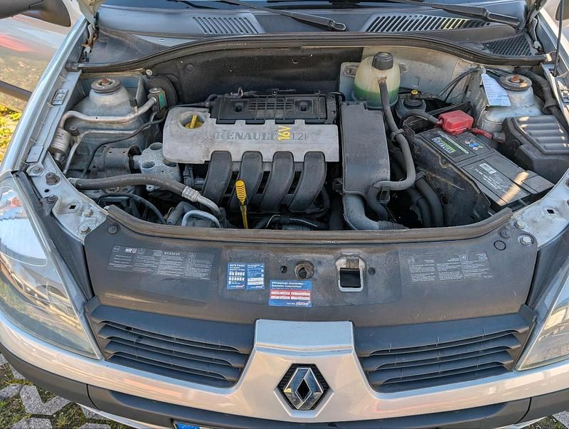 Gebraucht 2004 Renault Clio II Kleinwagen | 1.900 € (Guter Preis) - Bild 1/4