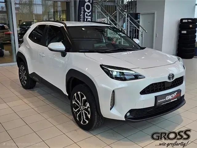 Gebraucht Toyota Yaris Cross 131 PS (96 kW) 2025 Weiß SUV