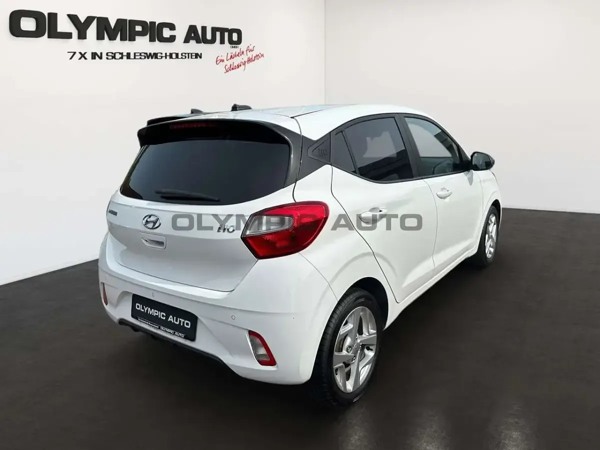 Gebraucht Hyundai i10 GO! 67 PS (49 kW) 2023 Atlas white / sol Kleinwagen