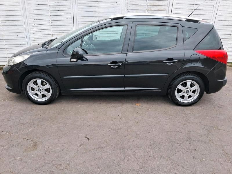 Gebraucht Peugeot 207 95 PS (69 kW) 2009 Schwarz Kombi
