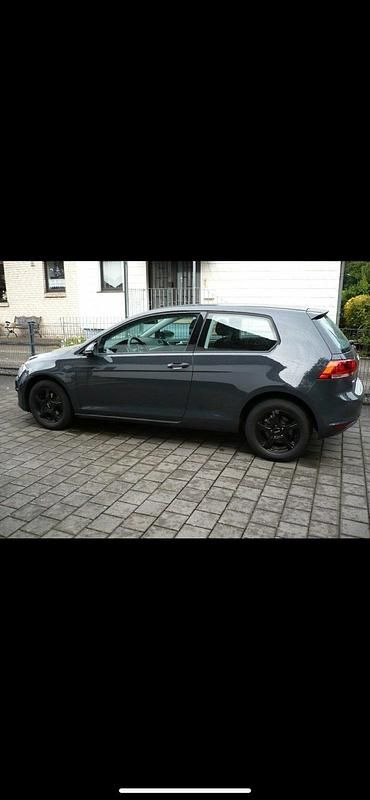 Gebraucht VW Golf VII 86 PS (63 kW) 2015 Grau Kleinwagen