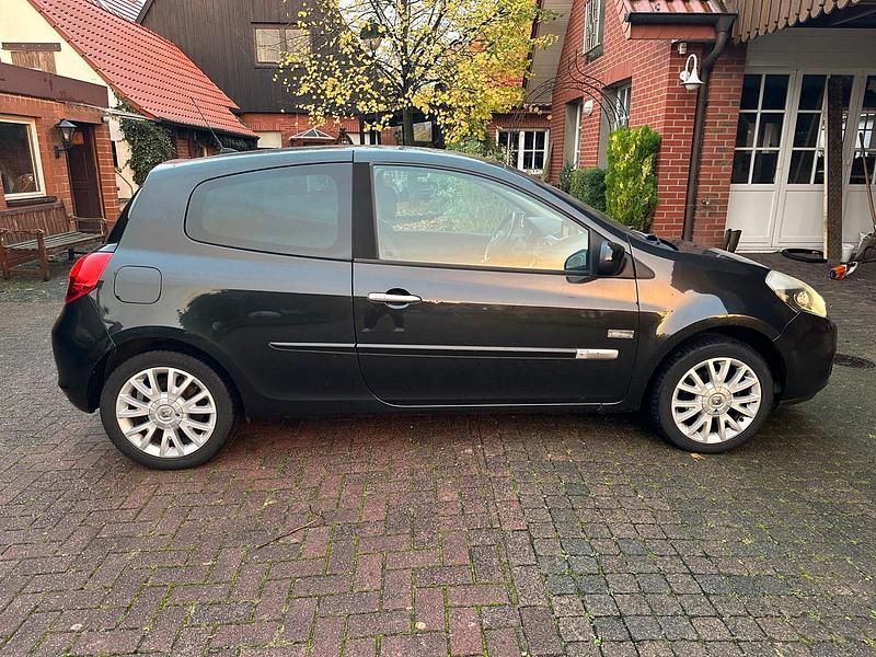 Schwarz Gebraucht 2010 Renault Clio II Kleinwagen | 3.690 € (Etwas zu teuer) - Bild 1/4