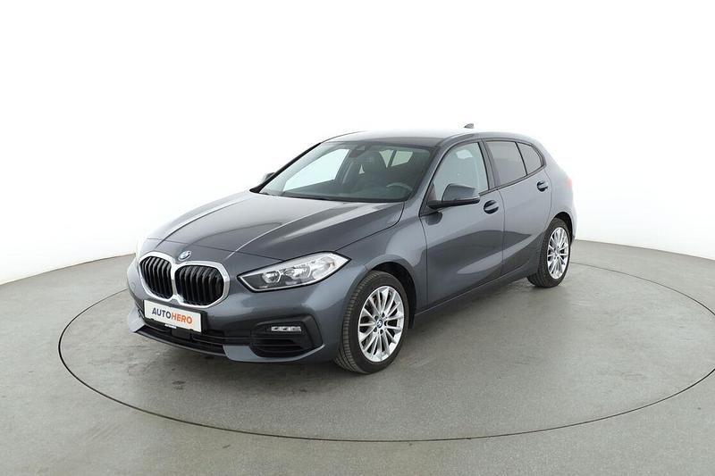 Grau Gebraucht 2020 BMW 118 Advantage Kleinwagen | 19.890 € (Fairer Preis) - Bild 1/3