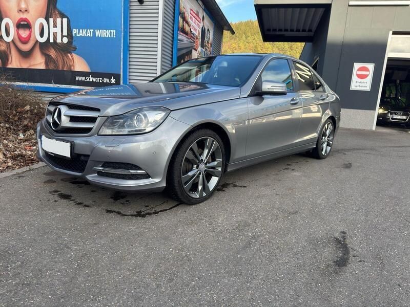 Grau Gebraucht 2013 Mercedes C220 Limousine | 11.500 € (Guter Preis) - Bild 1/4