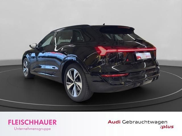 Gebraucht Audi Q8 e-tron S-Line 250 kW (340 PS) 2025 Schwarz SUV