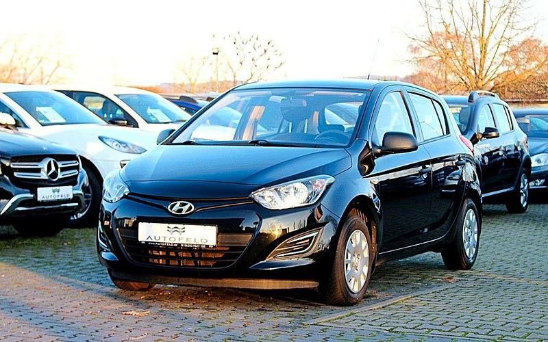 Schwarz Gebraucht 2014 Hyundai i20 Classic Kleinwagen | 5.950 € (Etwas zu teuer) - Bild 1/4