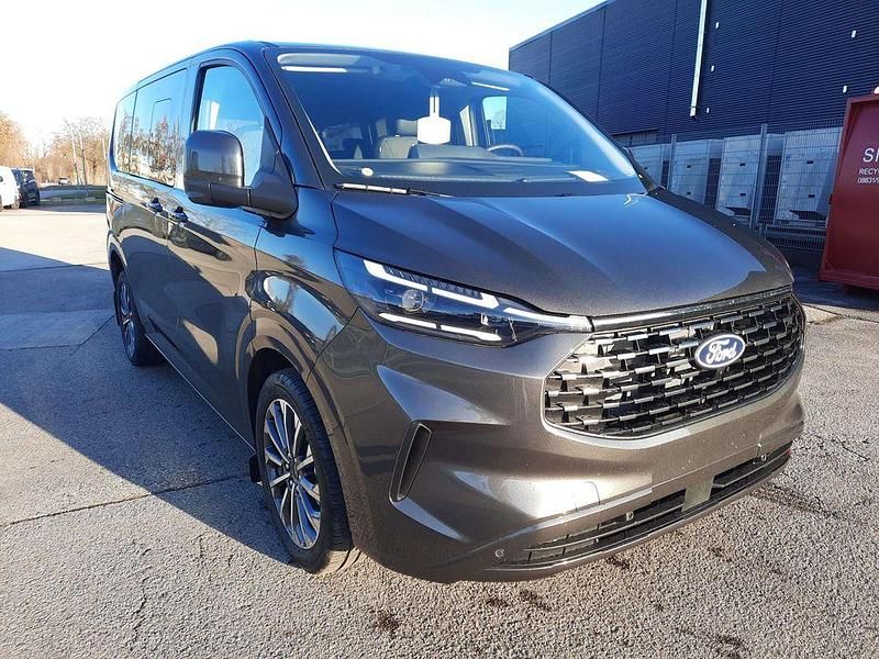 Neu Ford Tourneo Titanium X 170 PS (125 kW) 2026 Grau Van / Kleinbus