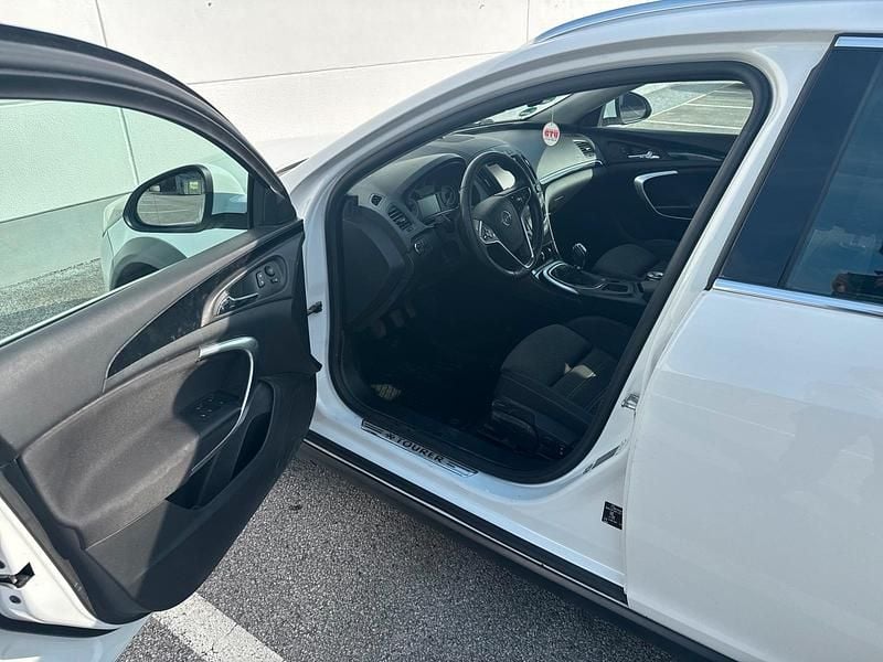 Gebraucht Opel Insignia 170 PS (125 kW) 2015 Weiß Kombi