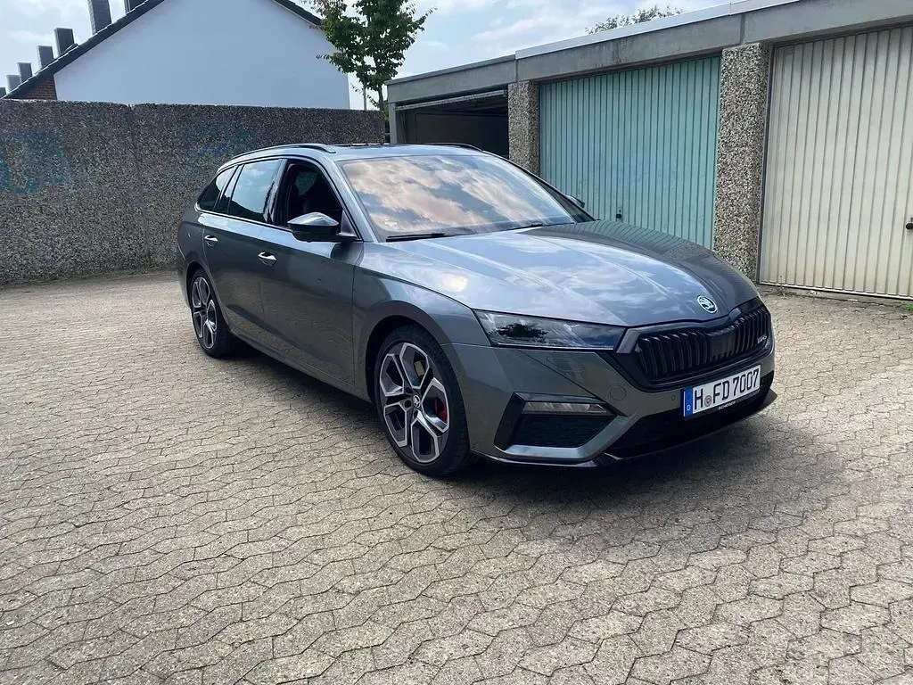 Gebraucht Skoda Octavia RS 245 PS (180 kW) 2024 Grau Limousine