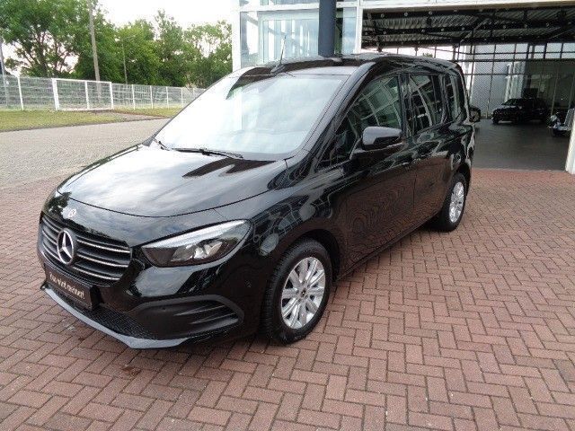 Loparitschwarz met. Gebraucht 2022 Mercedes T180 Van / Kleinbus | 23.790 € (Fairer Preis) - Bild 1/3