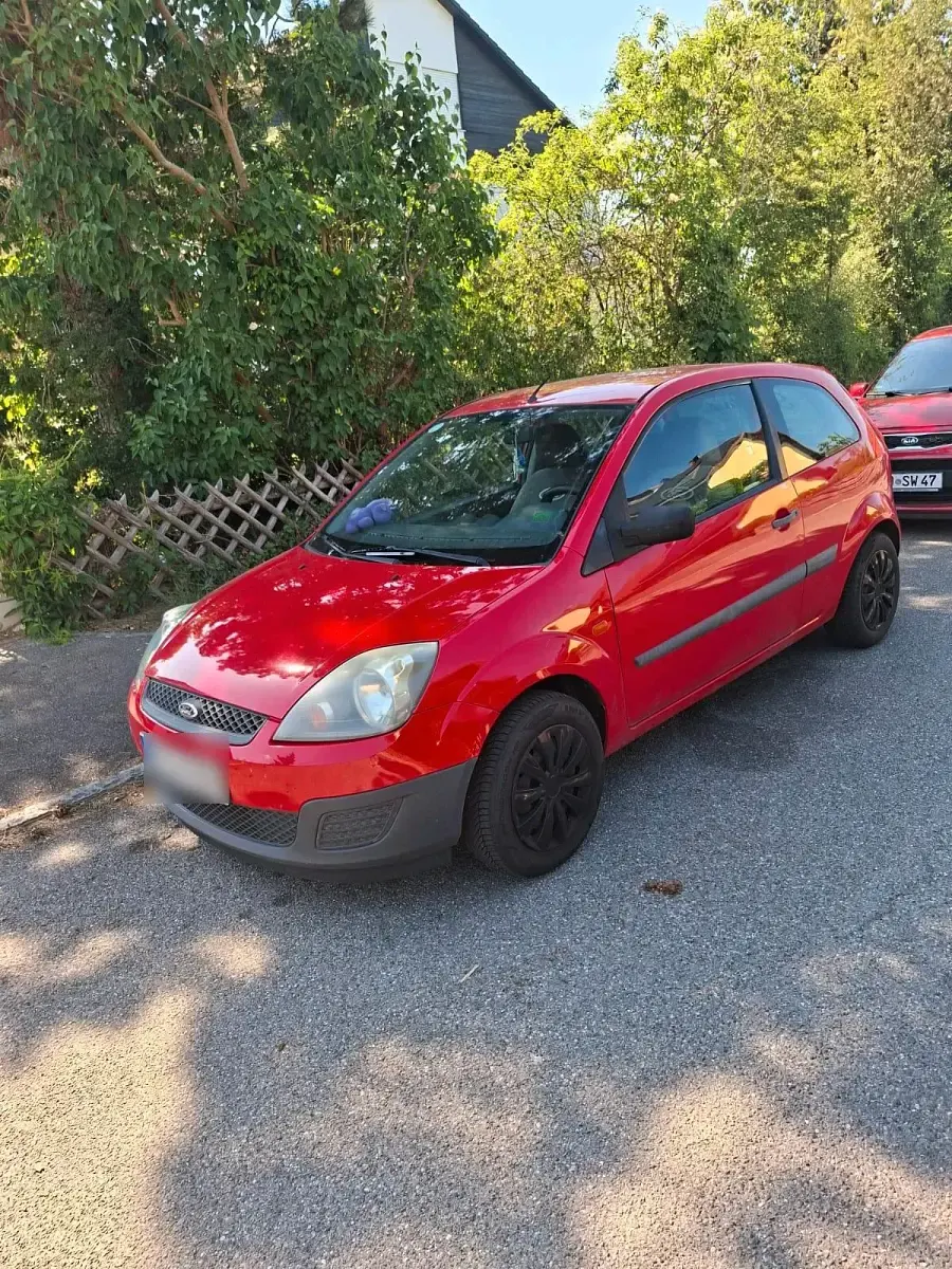 Gebraucht Ford Fiesta 69 PS (50 kW) 2006 Rot Kleinwagen