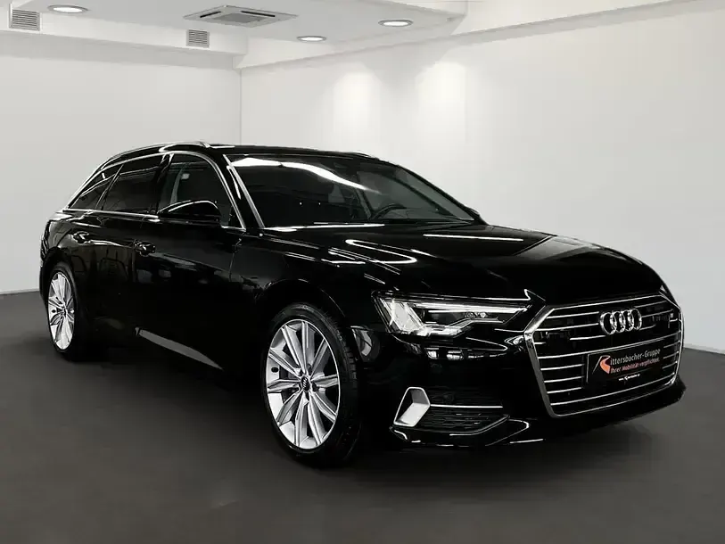 Gebraucht Audi A6 Sport 204 PS (150 kW) 2023 Mythosschwarz metallic Kombi