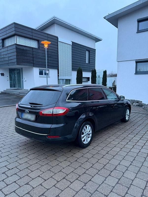 Gebraucht Ford Mondeo Titanium 140 PS (102 kW) 2013 Schwarz Kombi