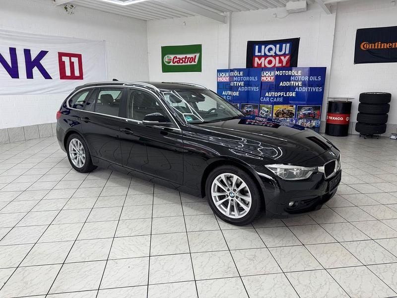 Schwarz Gebraucht 2015 BMW 330 Sport Line Kombi | 15.990 € (Fairer Preis) - Bild 1/4