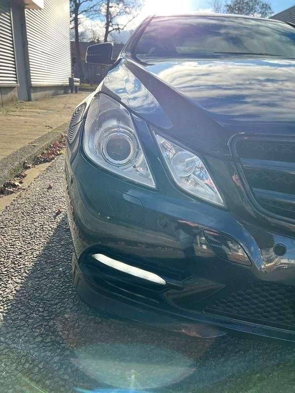 Gebraucht Mercedes E350 Avantgarde 265 PS (194 kW) 2011 Schwarz Coupé