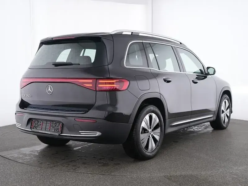 Gebraucht Mercedes EQB250+ Advanced 140 kW (191 PS) 2025 Lack kosmosschwarz SUV