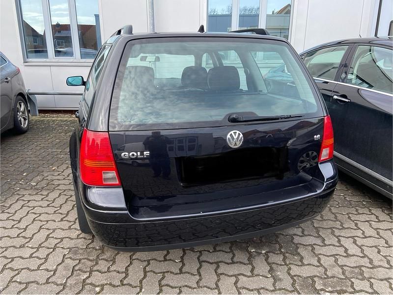 Gebraucht VW Golf IV 105 PS (77 kW) 2001 Schwarz Kombi