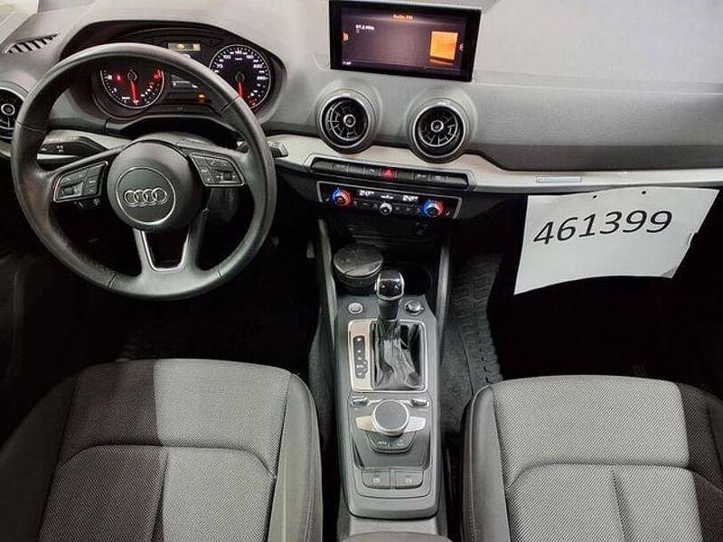 Gebraucht Audi Q2 Advanced 150 PS (110 kW) 2023 Silber SUV
