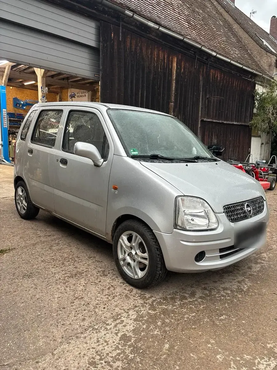 Gebraucht Opel Agila 80 PS (58 kW) 2002 Silber Van / Kleinbus
