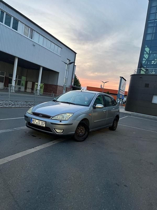 Silber Gebraucht 2003 Ford Focus Kombi | 500 € (Superpreis) - Bild 1/4