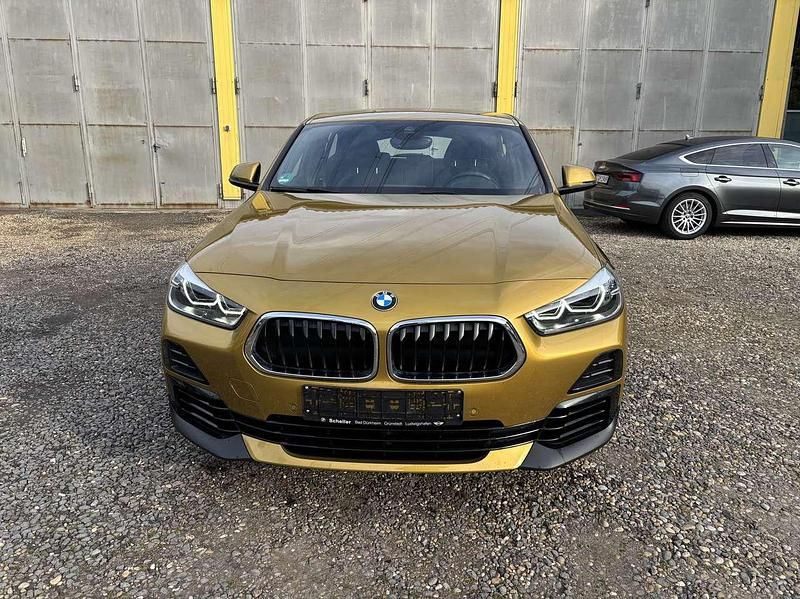 Gebraucht BMW X2 Advantage 140 PS (102 kW) 2020 Galvanic gold metallic SUV