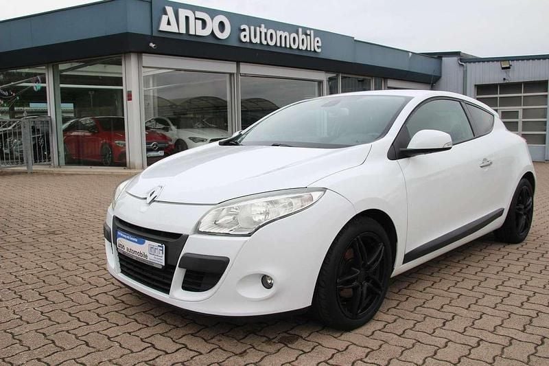 Weiß Gebraucht 2010 Renault Mégane Coupé Night&Day Coupé | 5.800 € (Fairer Preis) - Bild 1/4