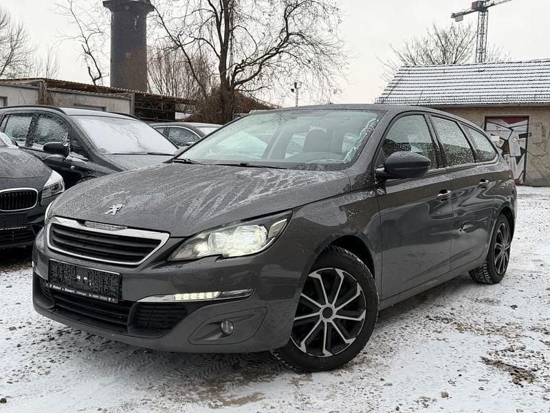Gebraucht Peugeot 308 SW Active 131 PS (96 kW) 2017 Grau Kombi