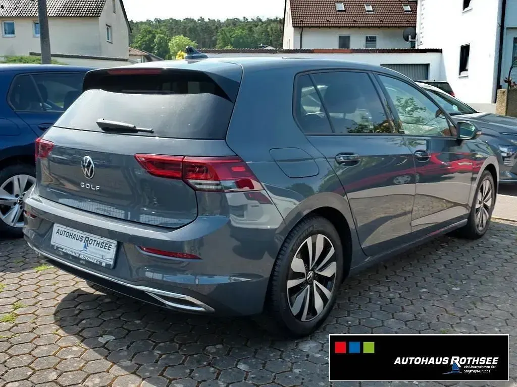 Gebraucht VW Golf VIII Move 150 PS (110 kW) 2023 Delfingrau metallic Limousine
