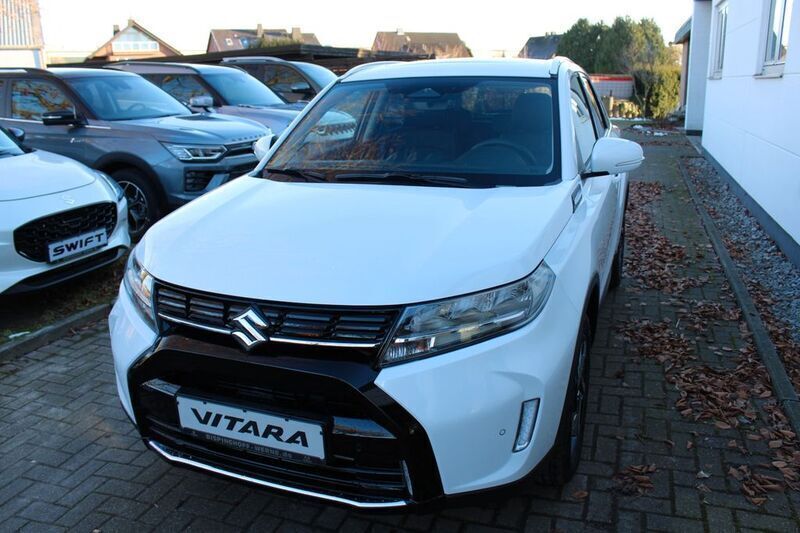 Weiß Neu 2025 Suzuki Vitara Comfort+ SUV | 23.995 € (Fairer Preis) - Bild 1/4