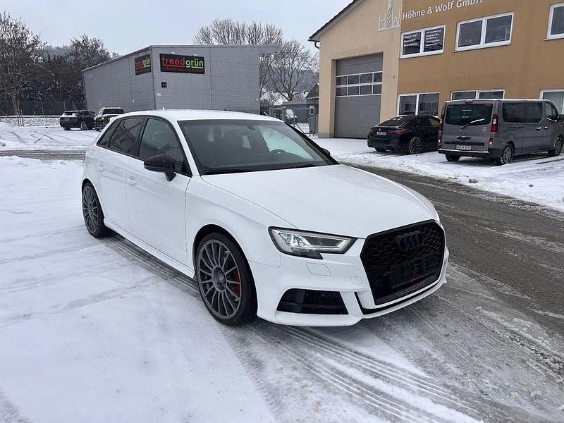 Weiß Gebraucht 2017 Audi S3 Sport Limousine | 24.900 € (Fairer Preis) - Bild 1/4