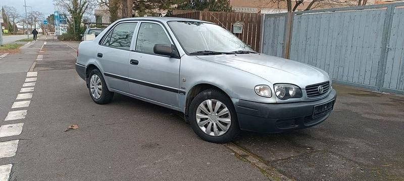 Silber Gebraucht 2001 Toyota Corolla Limousine | 1.400 € (Guter Preis) - Bild 1/4