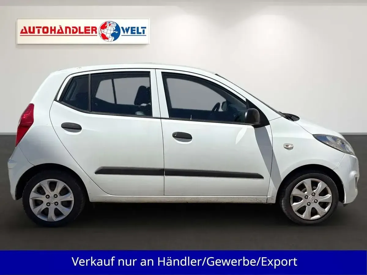 Gebraucht Hyundai i10 69 PS (50 kW) 2011 Weiss Kleinwagen