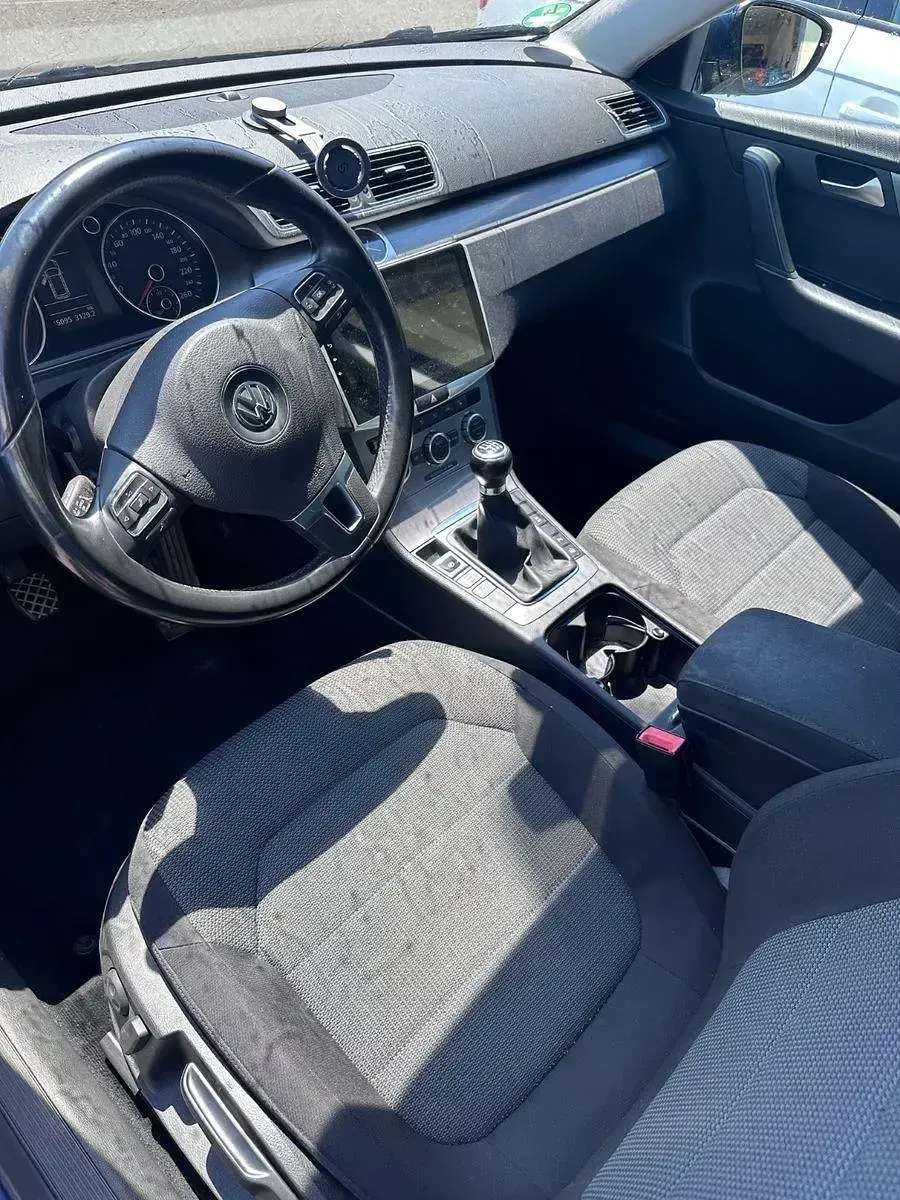 Gebraucht VW Passat Highline 140 PS (102 kW) 2011 Blau Kombi