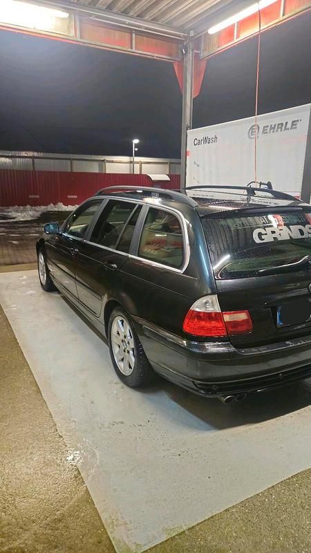 Gebraucht BMW 325 192 PS (141 kW) 2002 Schwarz Kombi