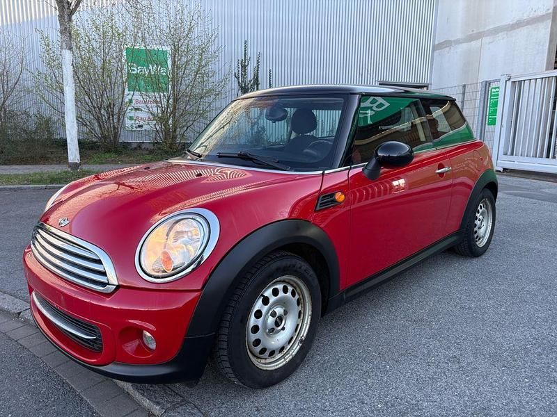 Gebraucht Mini Cooper D 111 PS (81 kW) 2012 Chili (solar) red Kleinwagen