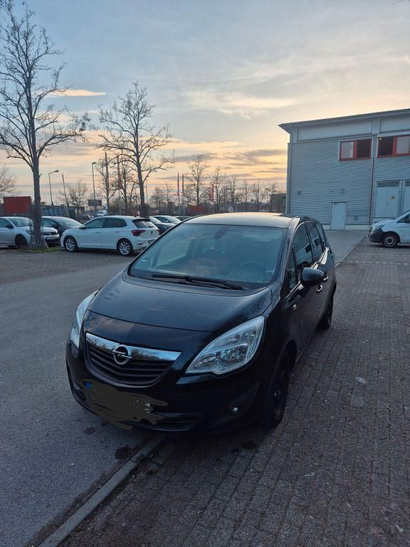 Gebraucht Opel Meriva Edition 131 PS (96 kW) 2011 Schwarz Van / Kleinbus