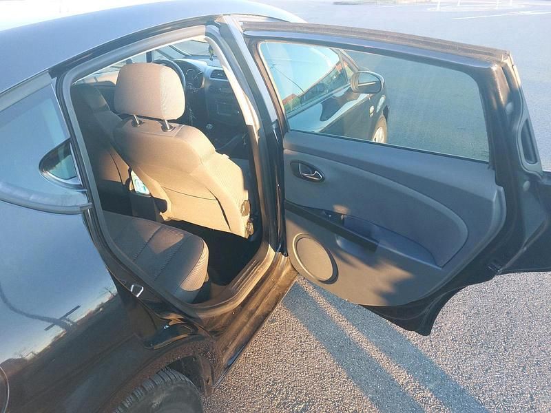 Second-hand Seat Leon 150 CP (110 kW) 2006 Negru Hatchback