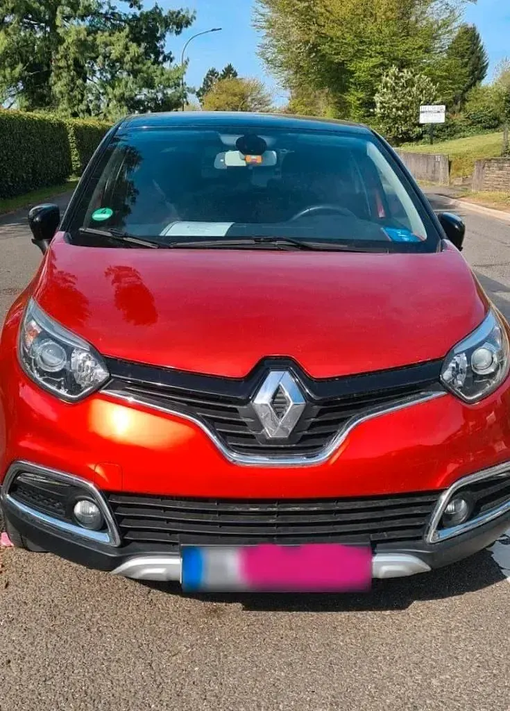 Second-hand Renault Captur 120 CP (88 kW) 2015 Roșu SUV