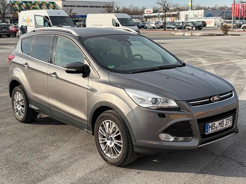 Gebraucht Ford Kuga 150 PS (110 kW) 2013 Grau SUV